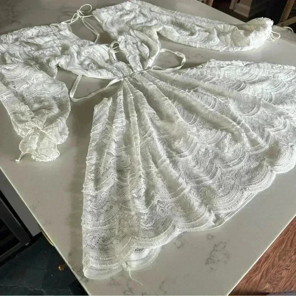 For Love And Lemons Dresses & Skirts - For Love and Lemons Long Sleeve Mimi Dress White Size XL- B02